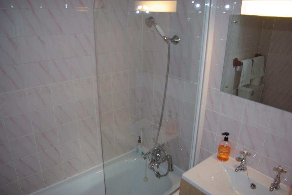 Menai Bank Hotel Caernarfon Chambre photo